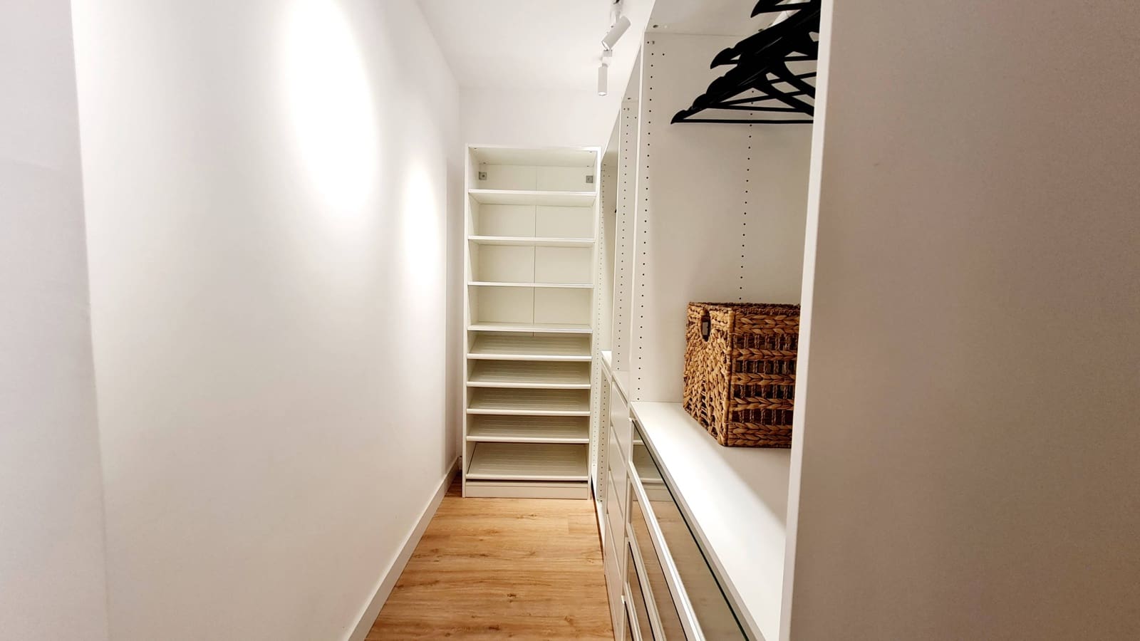 2 soverom Leilighet til leie i Palma de Mallorca - € 2 500 (Ref: 8082967)