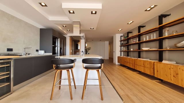 Apartamento de 2 habitaciones en El Terreno, Palma de Mallorca en alquiler - 2.500 € (Ref: 8082967)