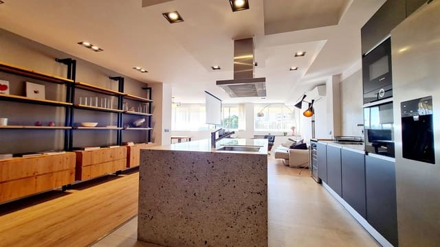 Apartamento de 2 habitaciones en El Terreno, Palma de Mallorca en alquiler - 2.500 € (Ref: 8082967)