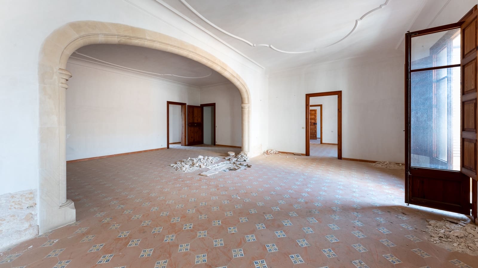 Huis te koop in Campos met garage - € 2.700.000 (Ref: 8092471)