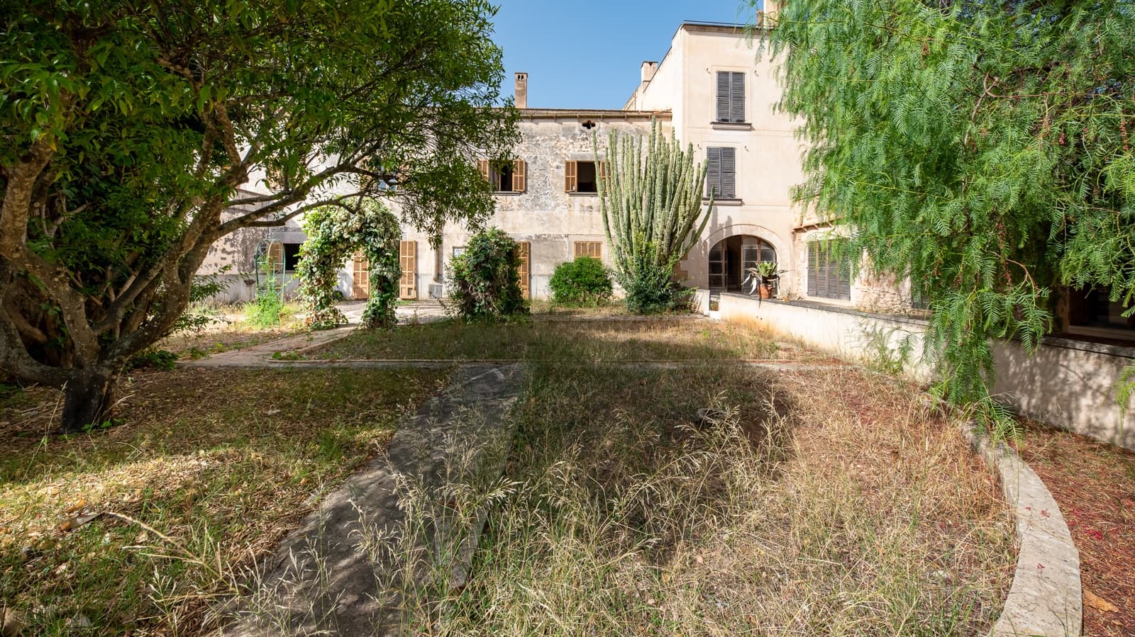 Huis te koop in Campos met garage - € 2.700.000 (Ref: 8092471)