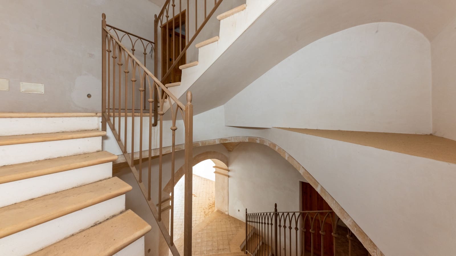 Huis te koop in Campos met garage - € 2.700.000 (Ref: 8092471)