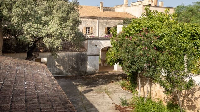 Huis te koop in Campos met garage - € 2.700.000 (Ref: 8092471)