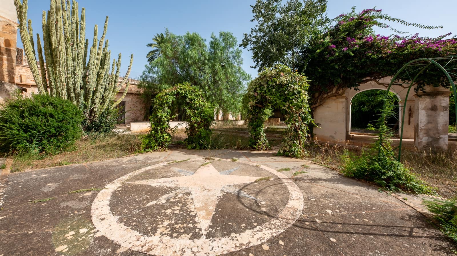 Huis te koop in Campos met garage - € 2.700.000 (Ref: 8092471)