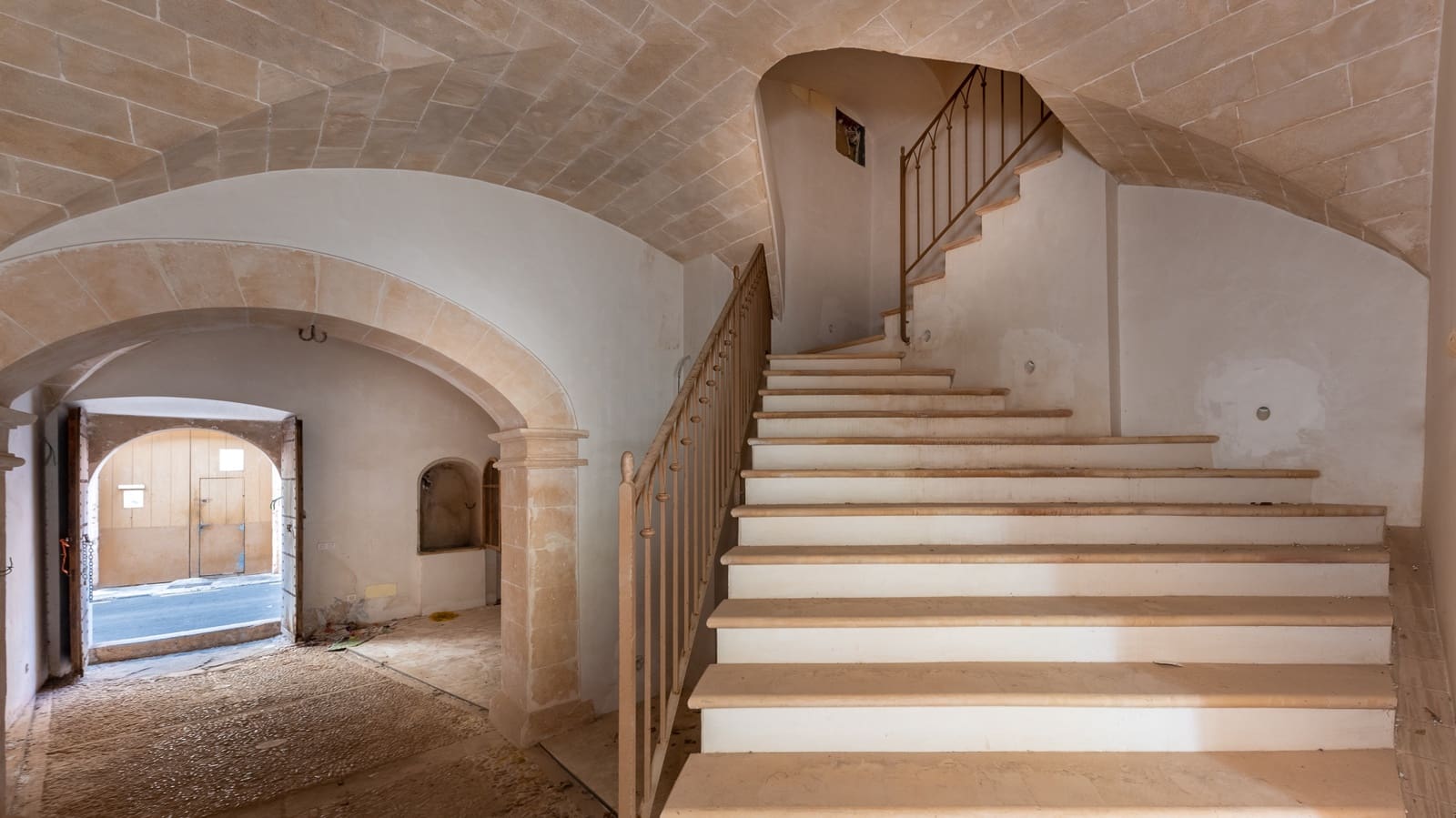 Huis te koop in Campos met garage - € 2.700.000 (Ref: 8092471)