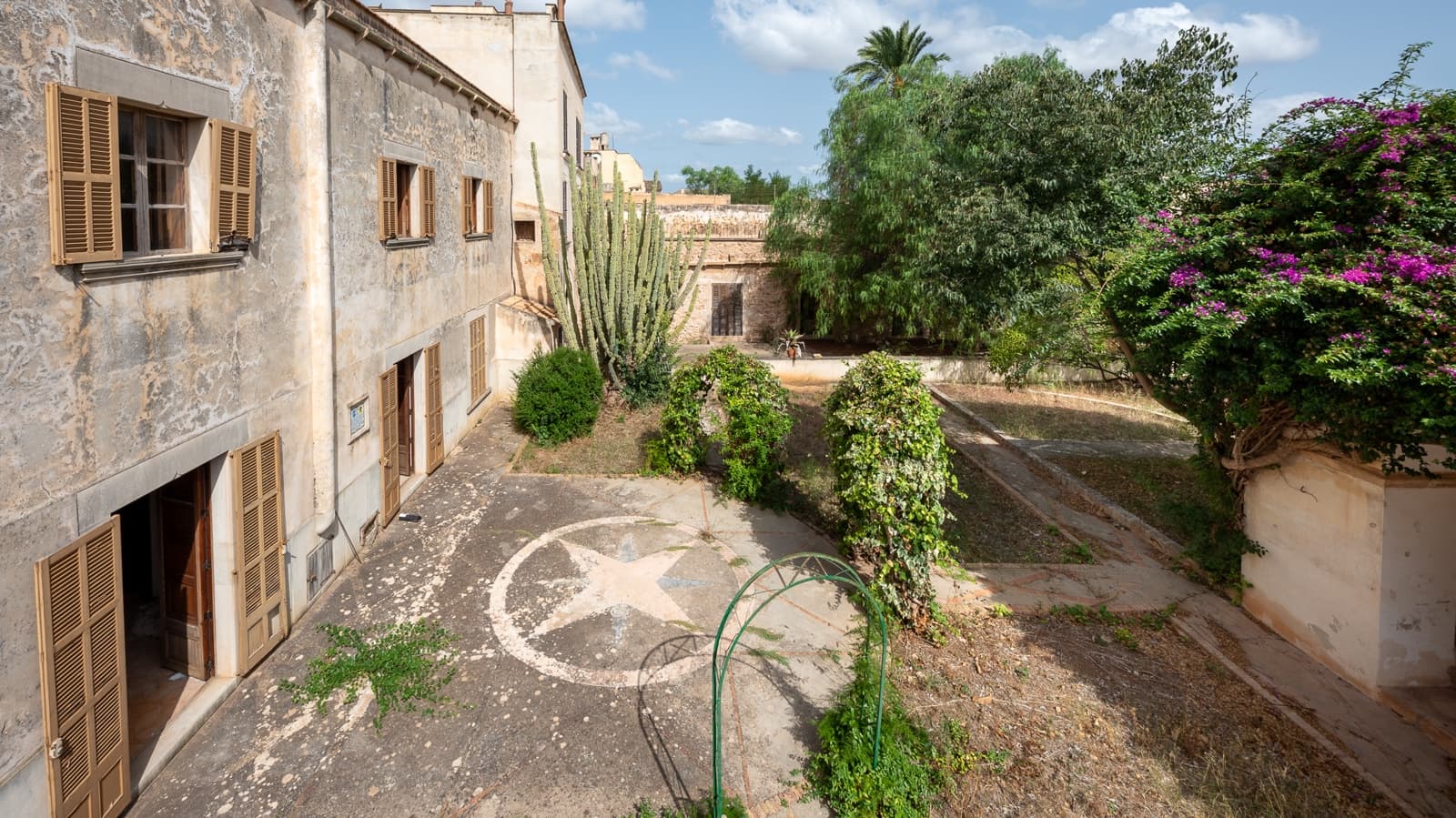 Huis te koop in Campos met garage - € 2.700.000 (Ref: 8092471)