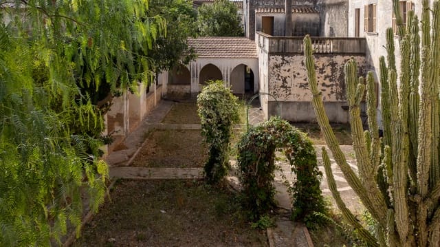 Huis te koop in Campos met garage - € 2.700.000 (Ref: 8092471)