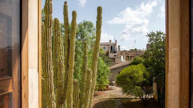 Huis te koop in Campos met garage - € 2.700.000 (Ref: 8092471)