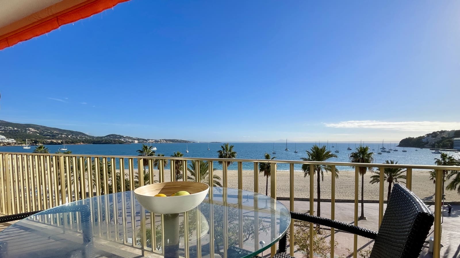 1 sovrum Lägenhet att hyra i Palmanova med garage - 2 200 € (Ref: 8099992)