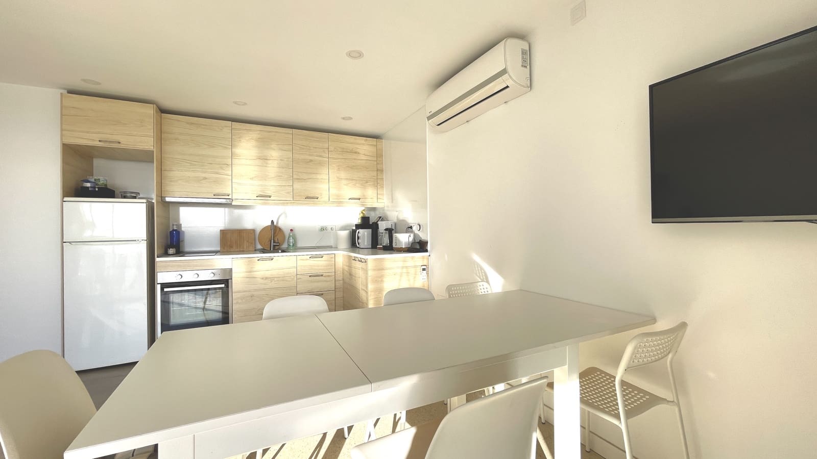 1 sovrum Lägenhet att hyra i Palmanova med garage - 2 200 € (Ref: 8099992)