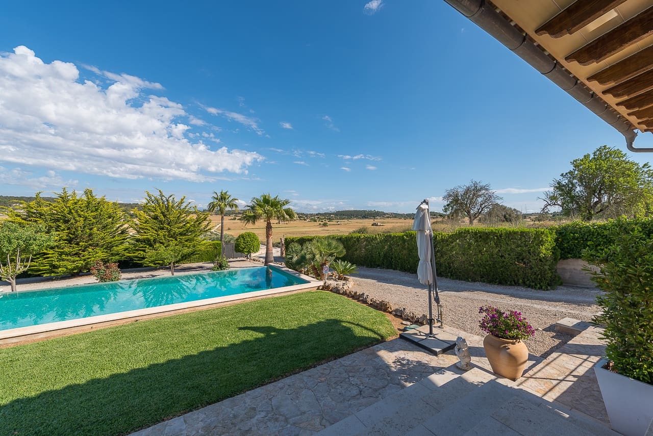 4 soveværelse Finca/Landehus til salg i Sineu med swimmingpool garage - € 1.290.000 (Ref: 8118232)