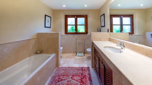 4 soveværelse Villa til salg i Santa Ponsa, Calvià med swimmingpool garage - € 2.900.000 (Ref: 8118239)