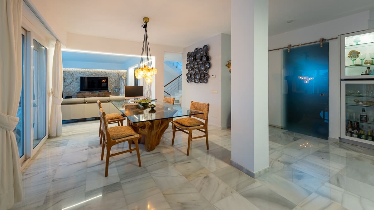 4 soverom Villa til salgs i Cala d'Or med svømmebasseng garasje - € 2 500 000 (Ref: 8136014)