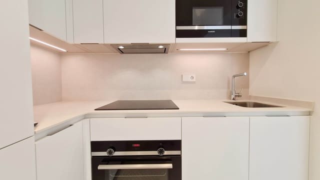 2 quarto Apartamento para arrendar em El Camp d'en Serralta, Palma de Mallorca - 1 800 € (Ref: 8151148)