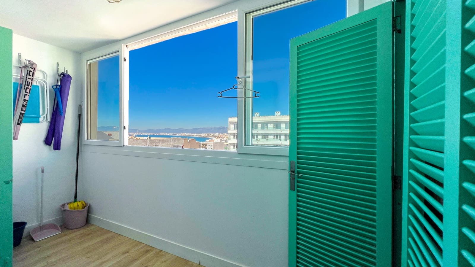 3 bedroom Apartment for sale in Palma de Mallorca - € 465,000 (Ref: 8155905)