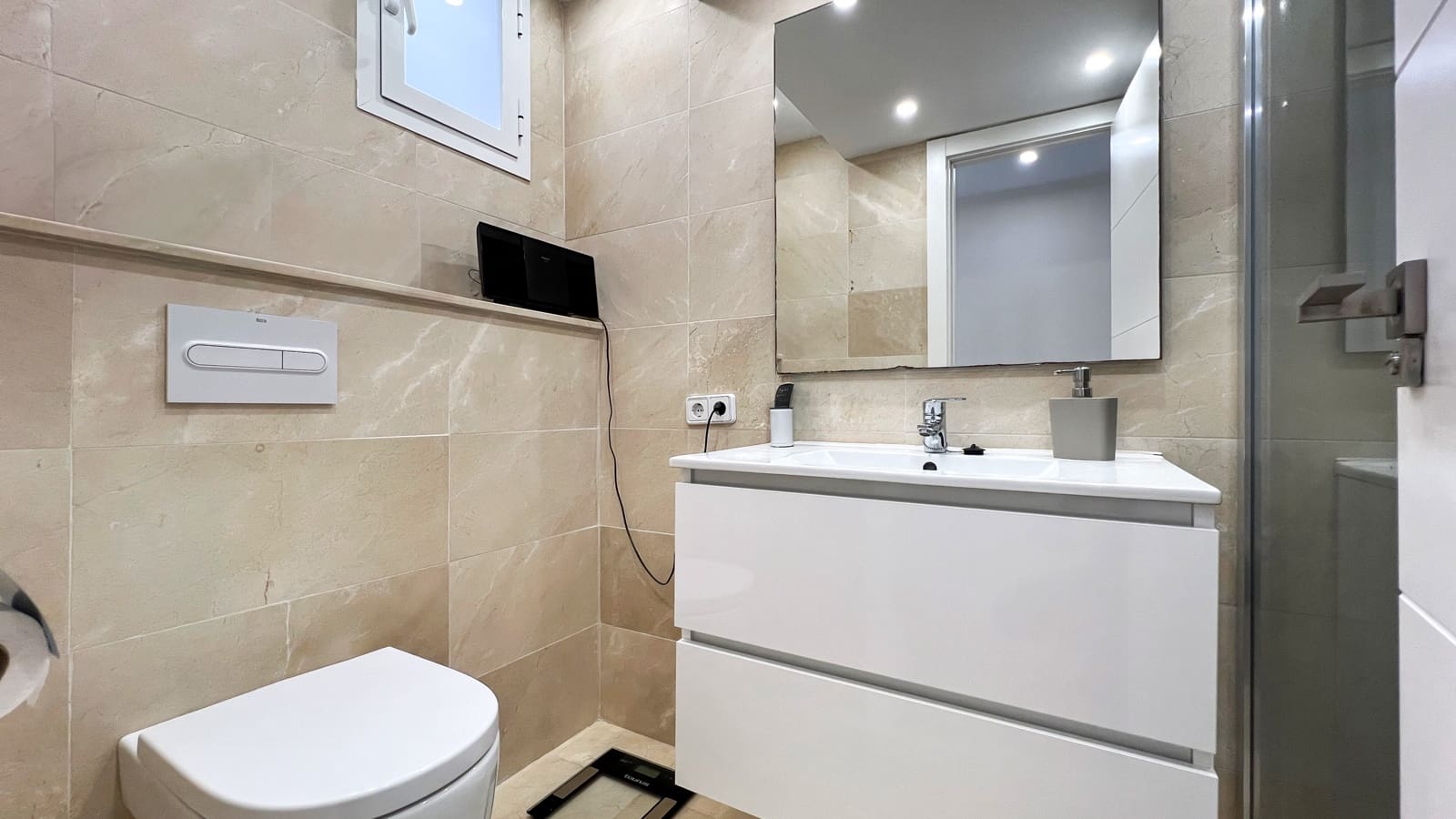 3 bedroom Apartment for sale in Palma de Mallorca - € 465,000 (Ref: 8155905)