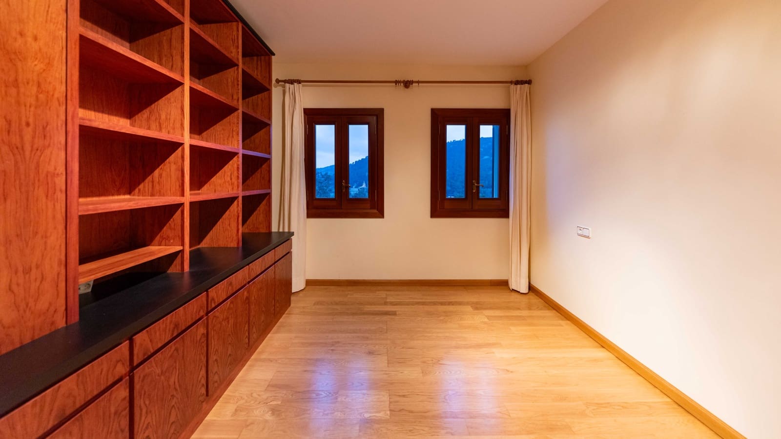 5 soveværelse Villa til salg i Valldemosa med swimmingpool garage - € 3.700.000 (Ref: 8195827)