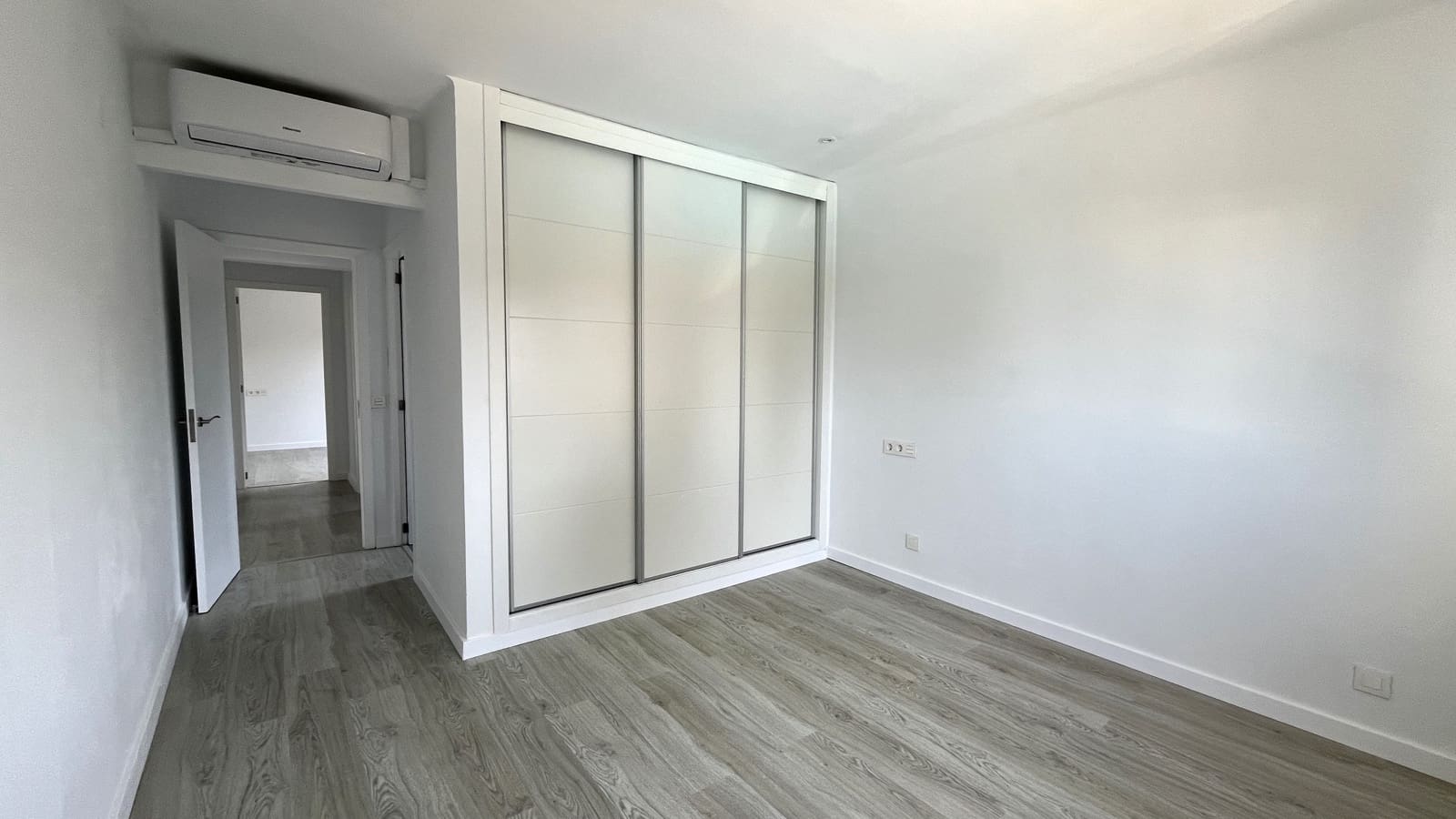 3 slaapkamer Villa te huur in Badia Blava met zwembad garage - € 4.500 (Ref: 8198271)