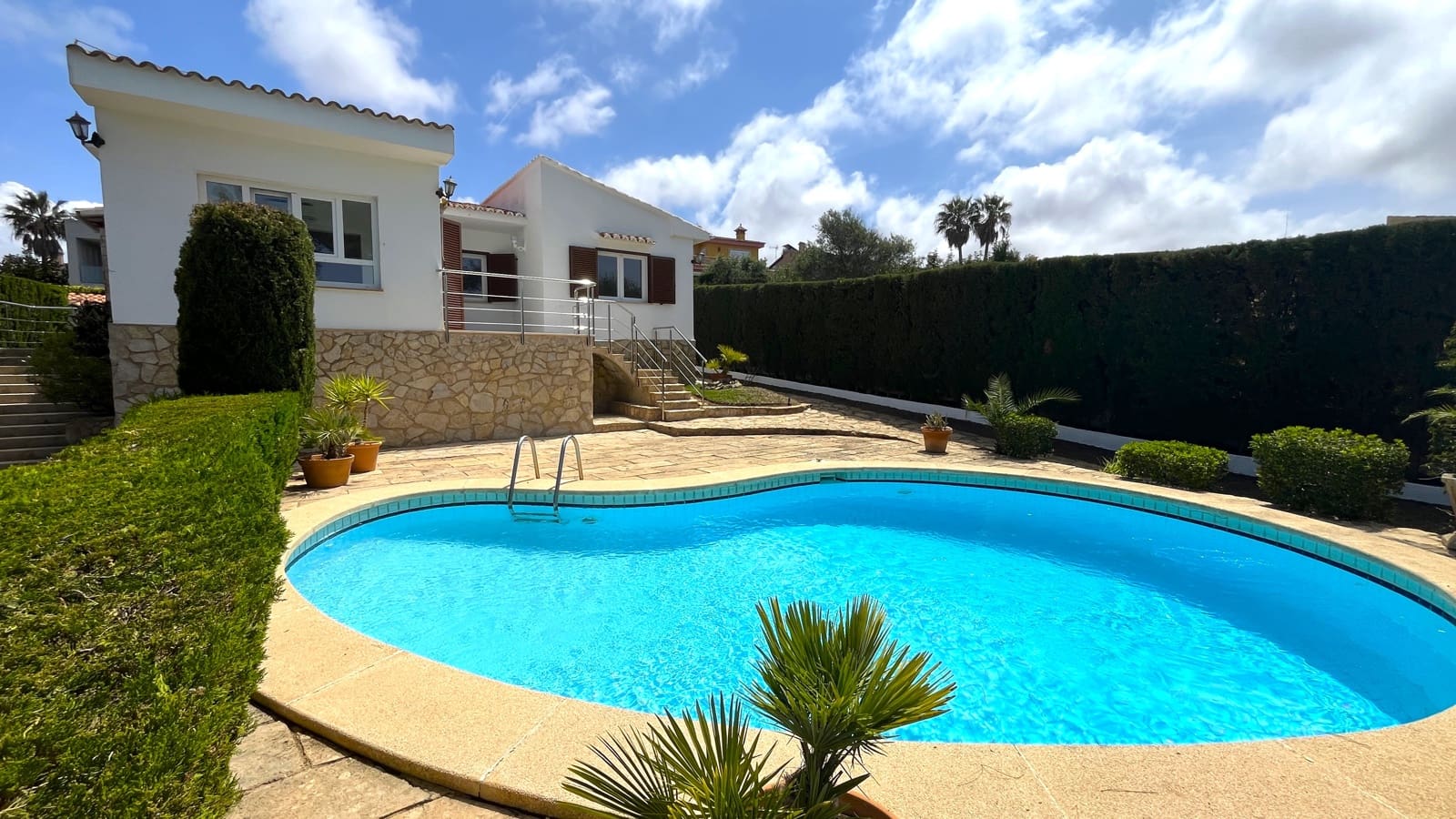 3 slaapkamer Villa te huur in Badia Blava met zwembad garage - € 4.500 (Ref: 8198271)