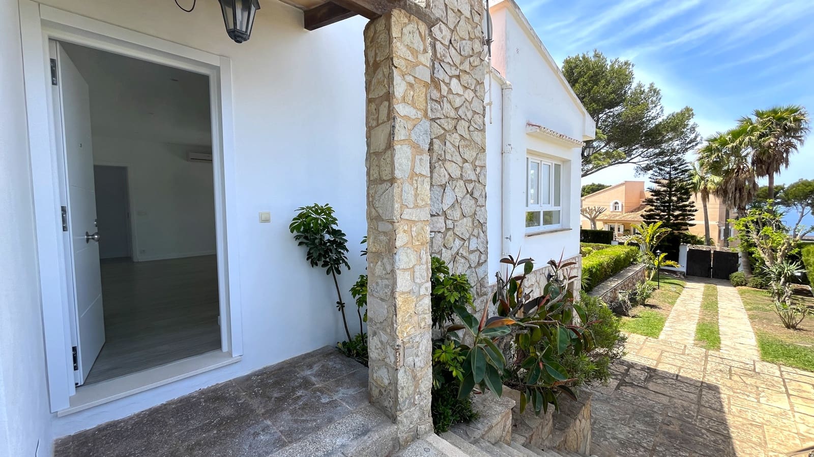 3 slaapkamer Villa te huur in Badia Blava met zwembad garage - € 4.500 (Ref: 8198271)