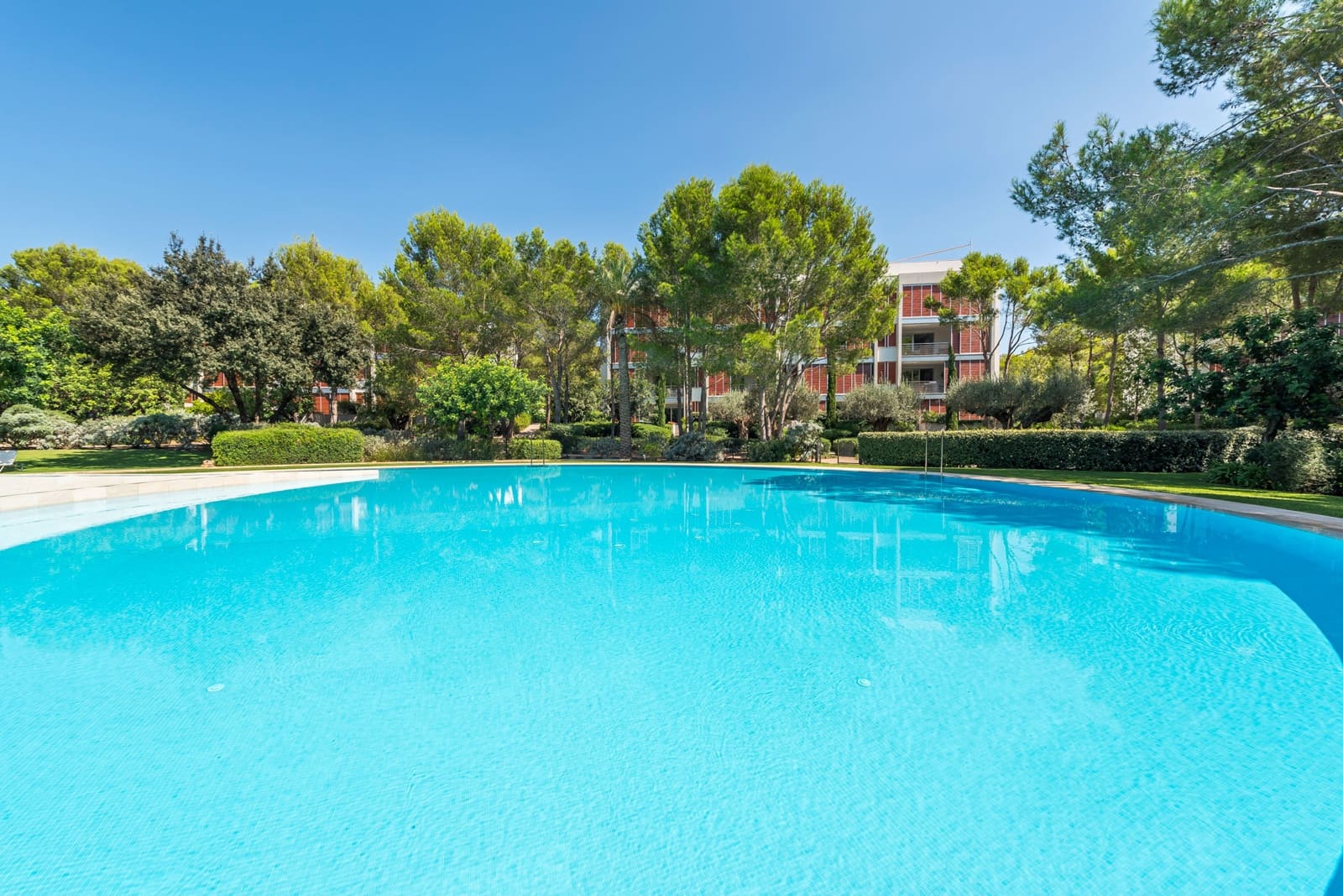 3 chambre Appartement à vendre à Bendinat avec piscine garage - 1 950 000 € (Ref: 8198273)