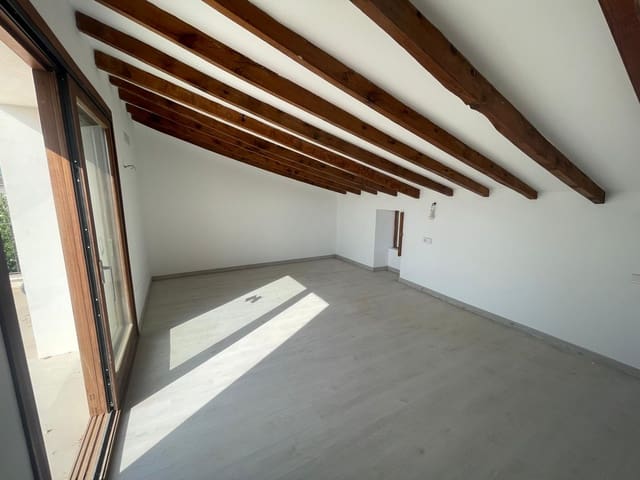 4 slaapkamer Villa te koop in Campanet met zwembad garage - € 1.300.000 (Ref: 8205671)