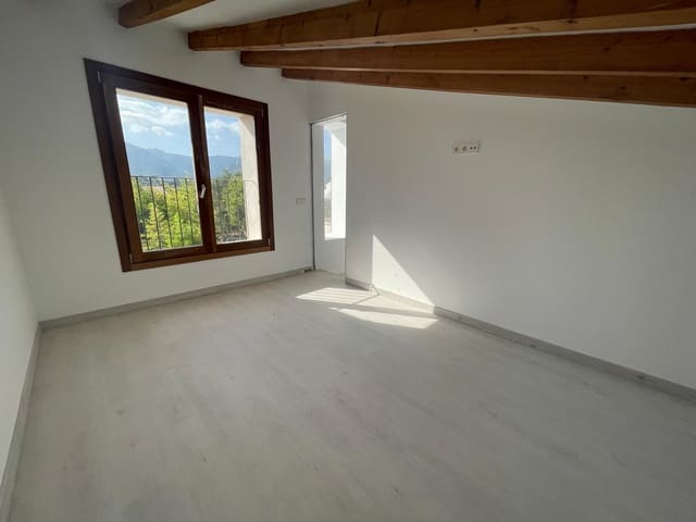 4 slaapkamer Villa te koop in Campanet met zwembad garage - € 1.300.000 (Ref: 8205671)