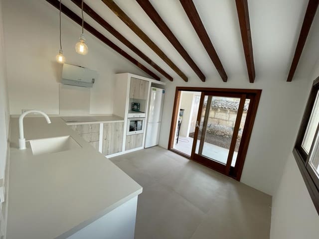 4 slaapkamer Villa te koop in Campanet met zwembad garage - € 1.300.000 (Ref: 8205671)