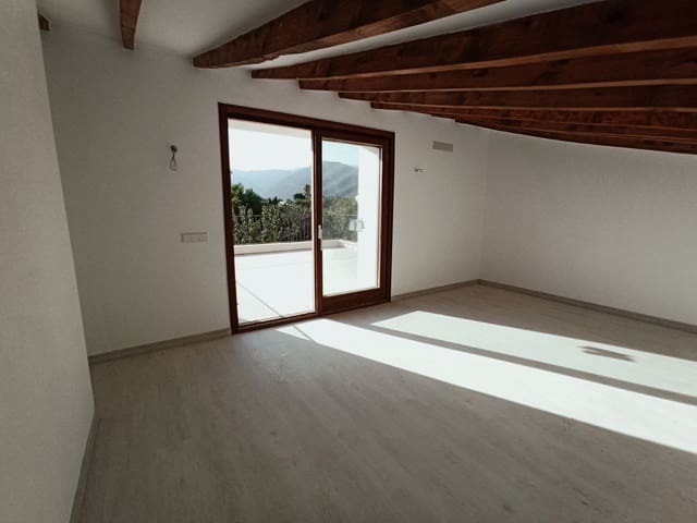 4 slaapkamer Villa te koop in Campanet met zwembad garage - € 1.300.000 (Ref: 8205671)