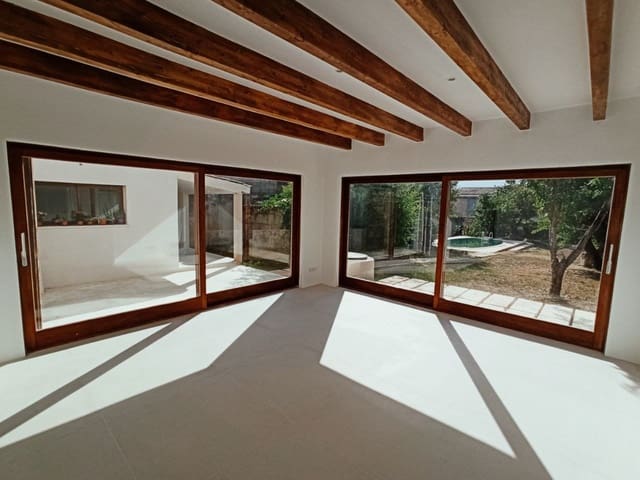 4 slaapkamer Villa te koop in Campanet met zwembad garage - € 1.300.000 (Ref: 8205671)