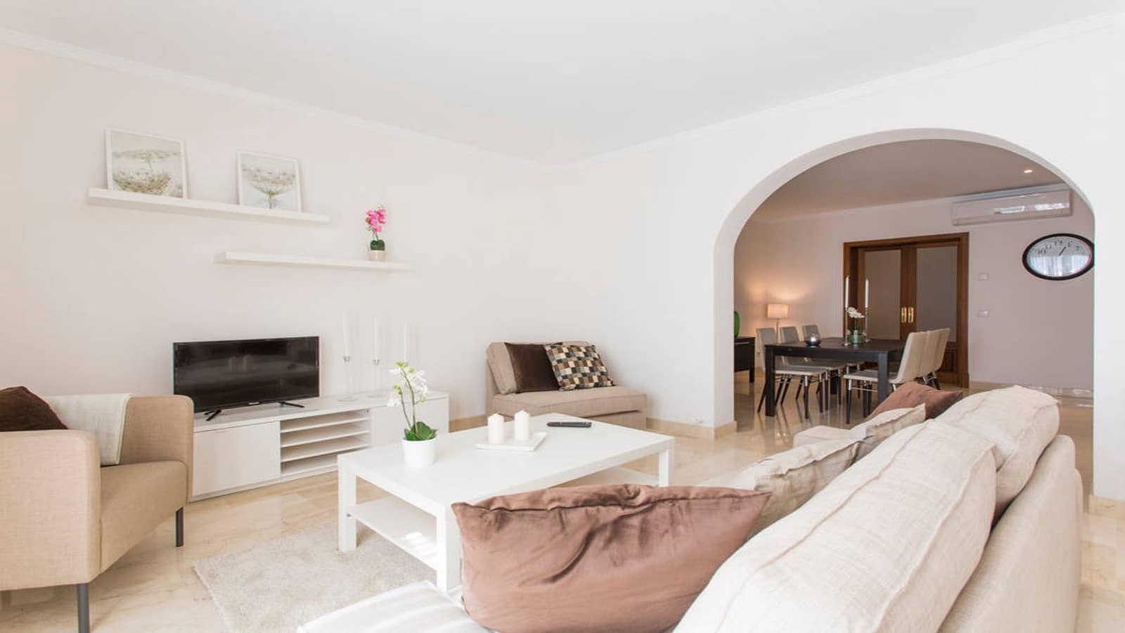 3 bedroom Apartment for rent in Portocristo / Port de Manacor - € 3,000 (Ref: 8207795)