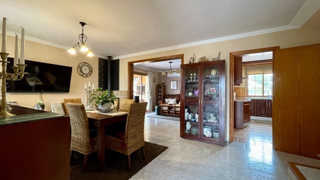 5 soveværelse Finca/Landehus til salg i Sencelles med swimmingpool garage - € 845.000 (Ref: 8210291)