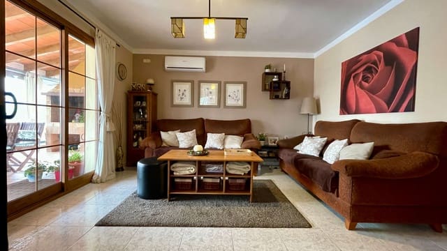 5 soveværelse Finca/Landehus til salg i Sencelles med swimmingpool garage - € 845.000 (Ref: 8210291)