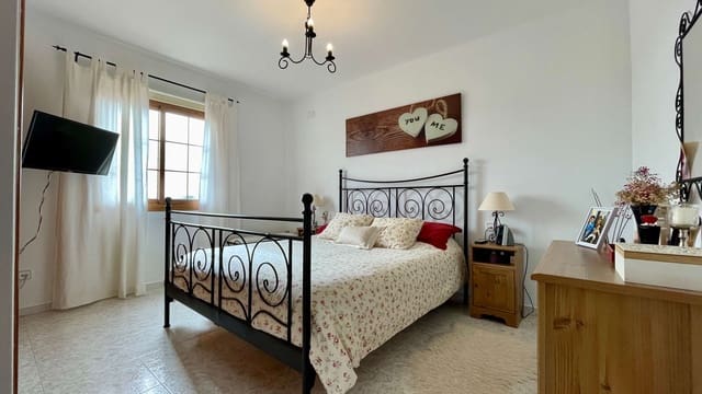 5 soveværelse Finca/Landehus til salg i Sencelles med swimmingpool garage - € 845.000 (Ref: 8210291)