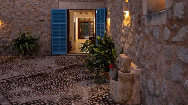 5 soveværelse Finca/Landehus til leje i Pollensa / Pollença med swimmingpool garage - € 10.000 (Ref: 8223885)