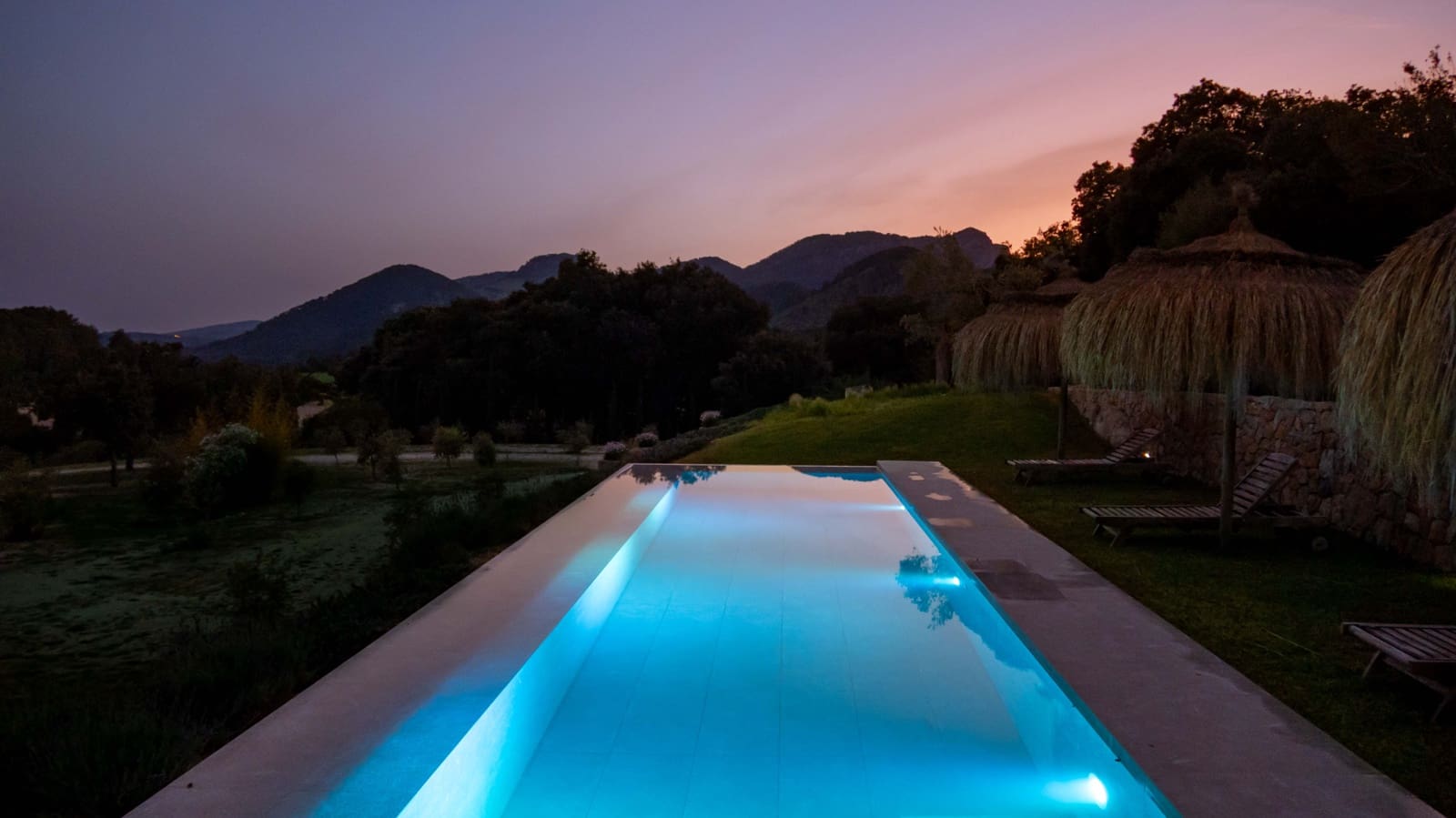 5 soveværelse Finca/Landehus til leje i Pollensa / Pollenca med swimmingpool garage - € 10.000 (Ref: 8223885)