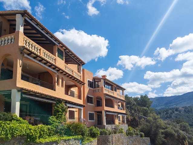 2 soverom Leilighet til salgs i Puerto de Soller / Port de Soller, Sóller med garasje - € 595 000 (Ref: 8249548)
