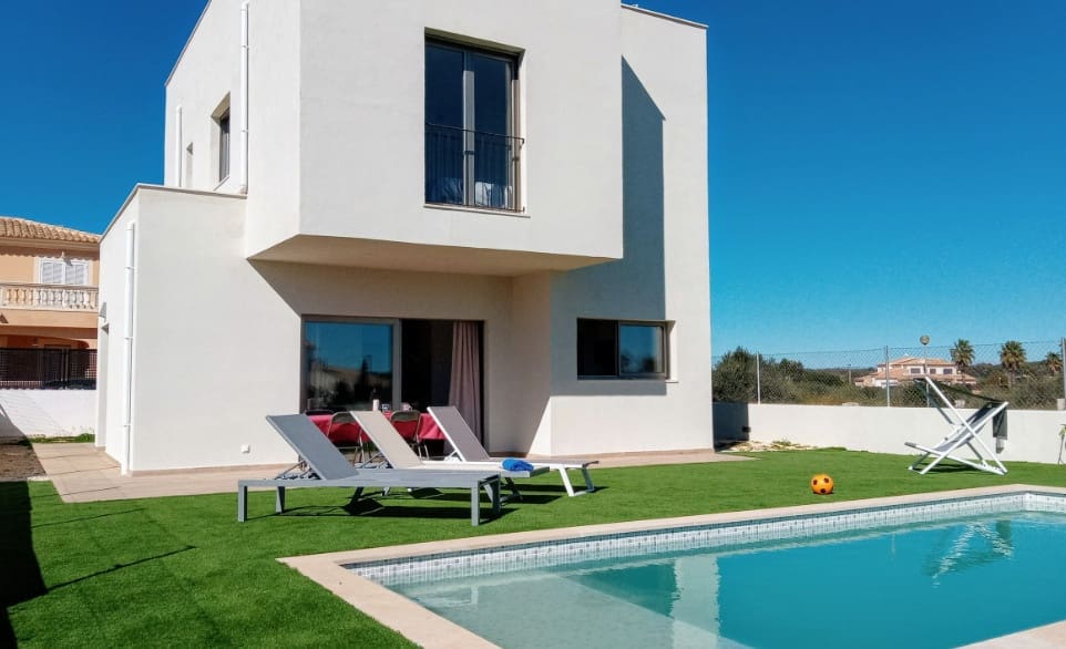 3 bedroom Terraced Villa for rent in Sa Rapita / La Rapita with pool garage - € 2,800 (Ref: 8273698)