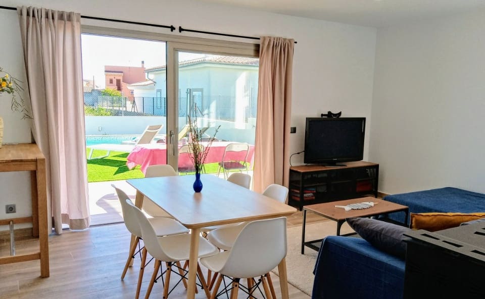 3 bedroom Terraced Villa for rent in Sa Rapita / La Rapita with pool garage - € 2,800 (Ref: 8273698)