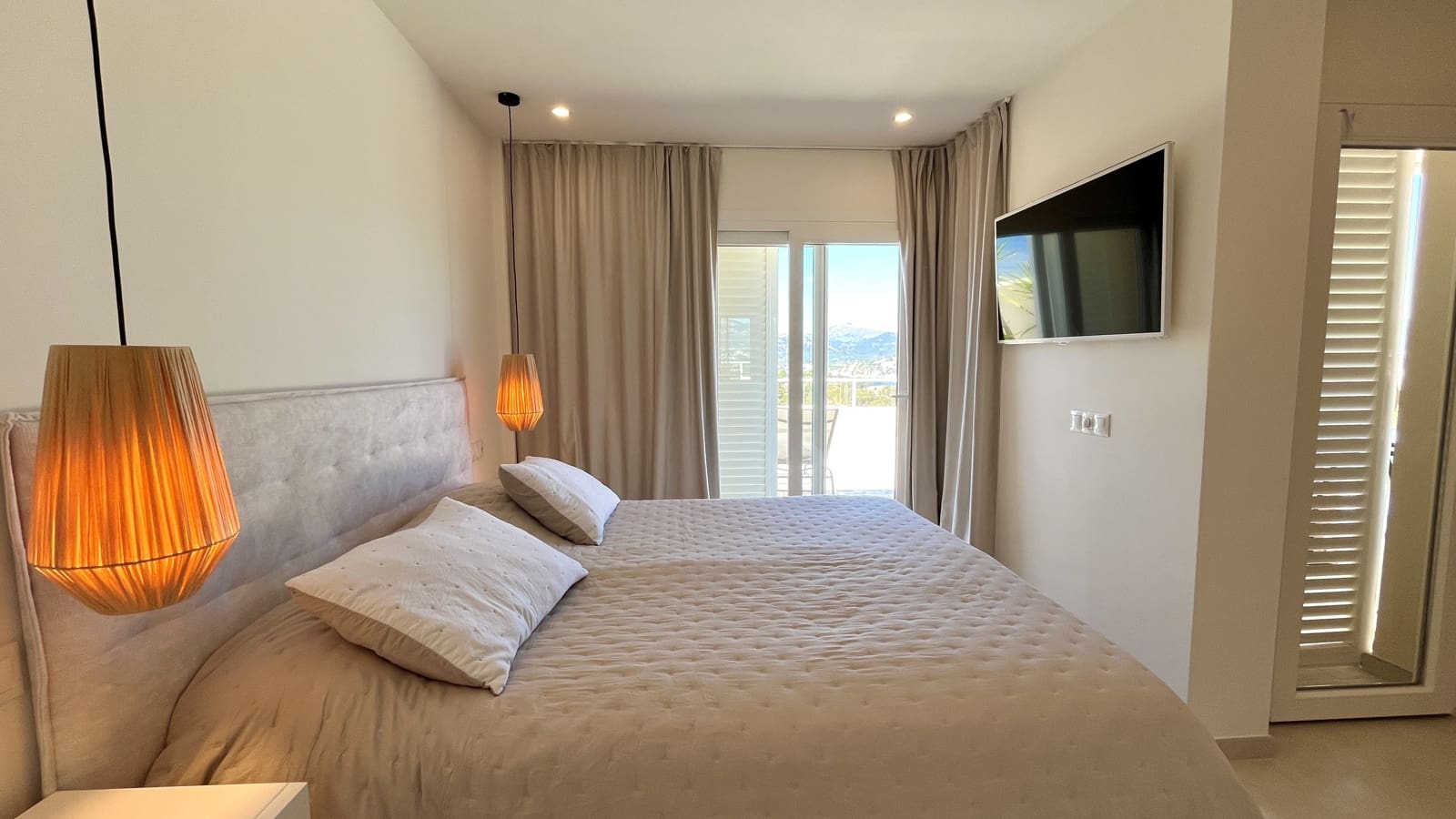 2 bedroom Apartment for rent in Santa Ponsa - € 3,000 (Ref: 8295308)