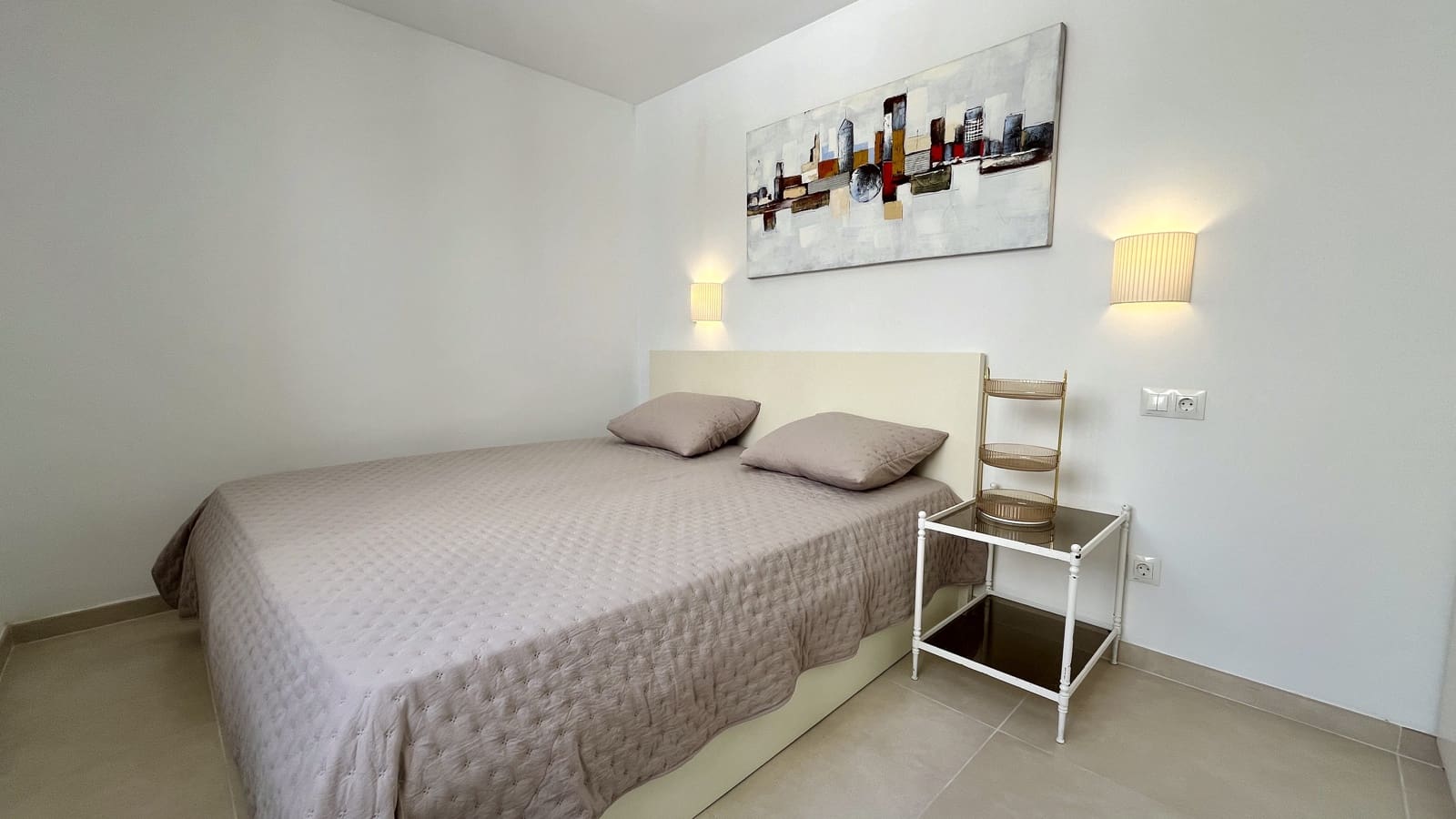 2 bedroom Apartment for rent in Santa Ponsa - € 3,000 (Ref: 8295308)