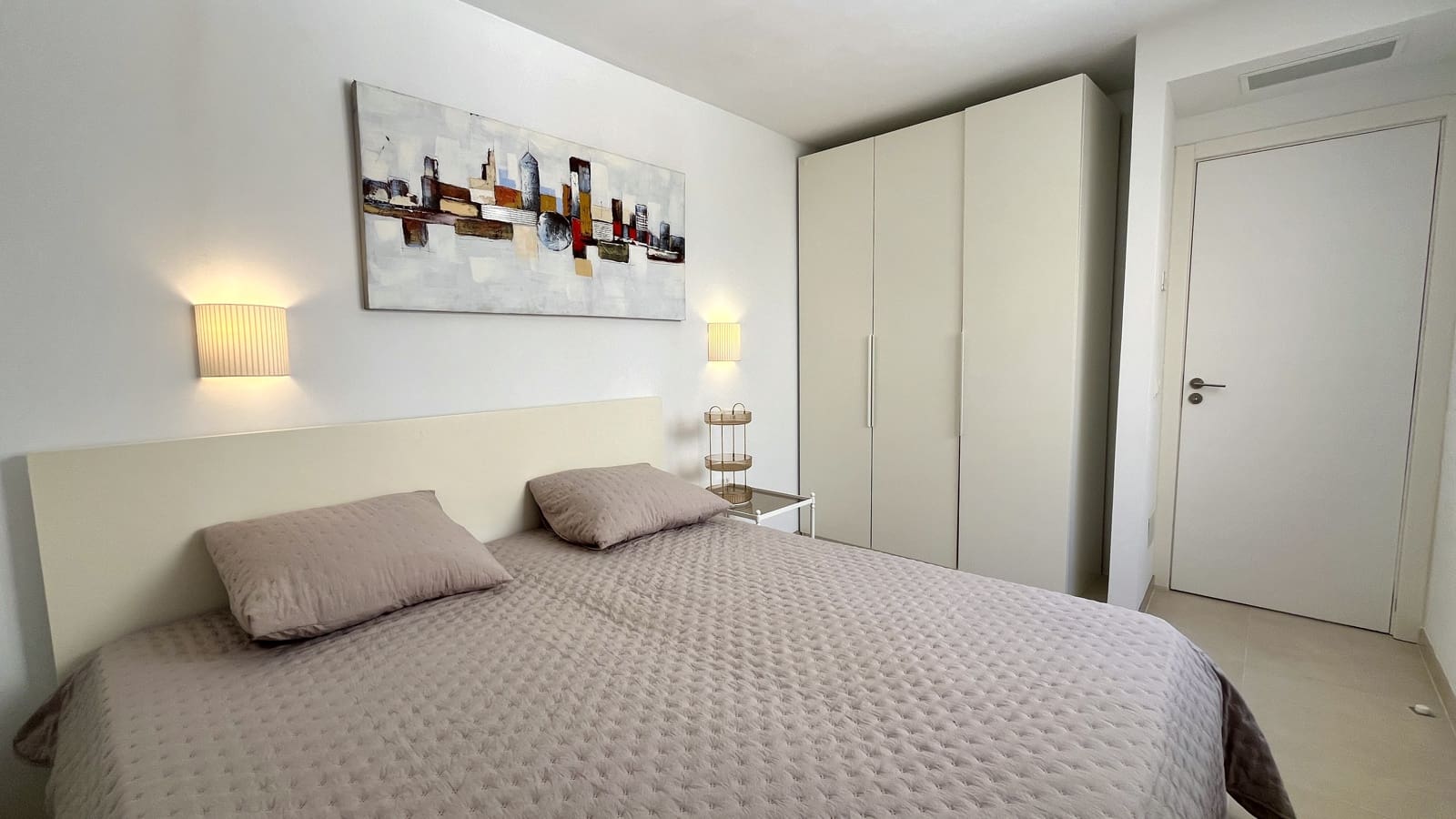 2 bedroom Apartment for rent in Santa Ponsa - € 3,000 (Ref: 8295308)