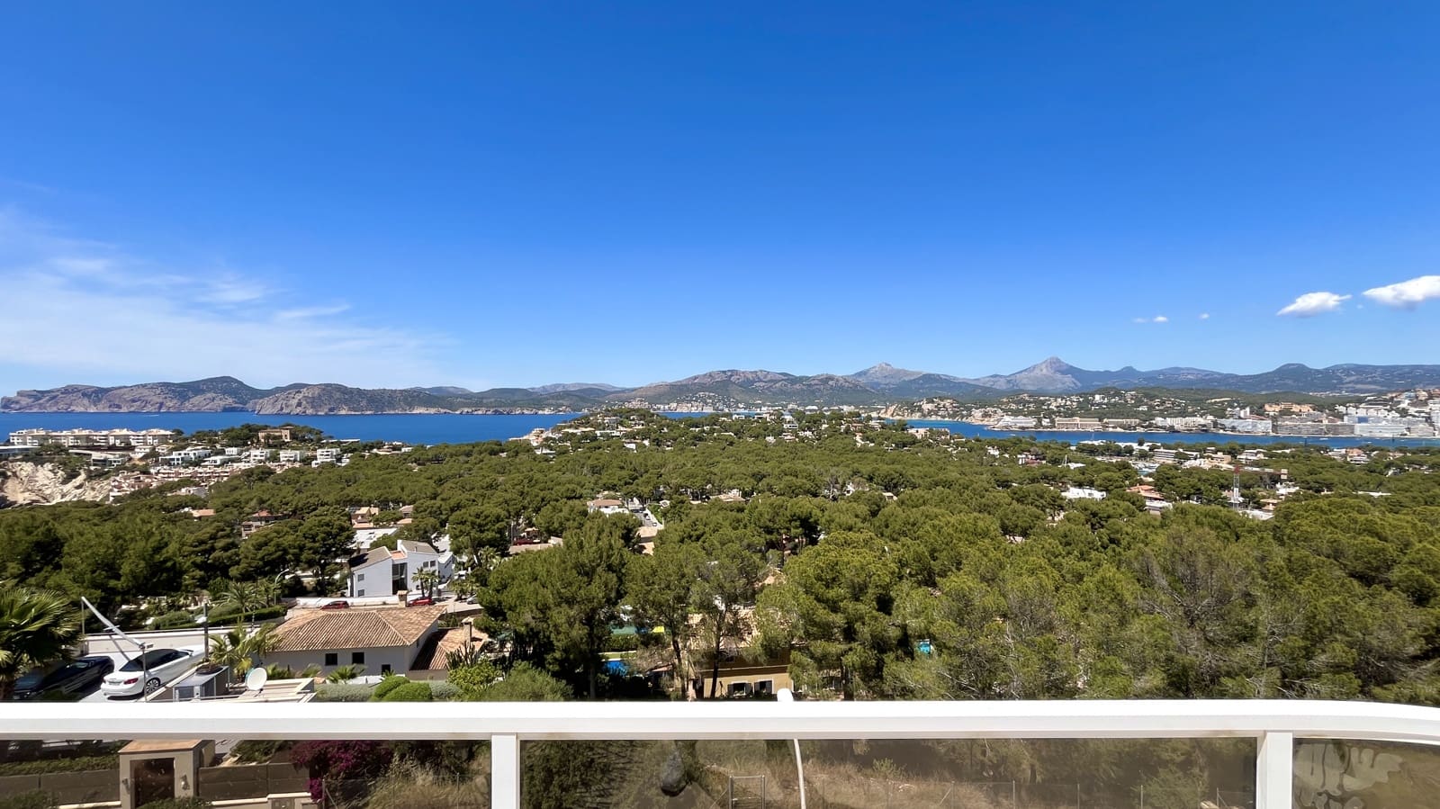 2 bedroom Apartment for rent in Santa Ponsa - € 3,000 (Ref: 8295308)