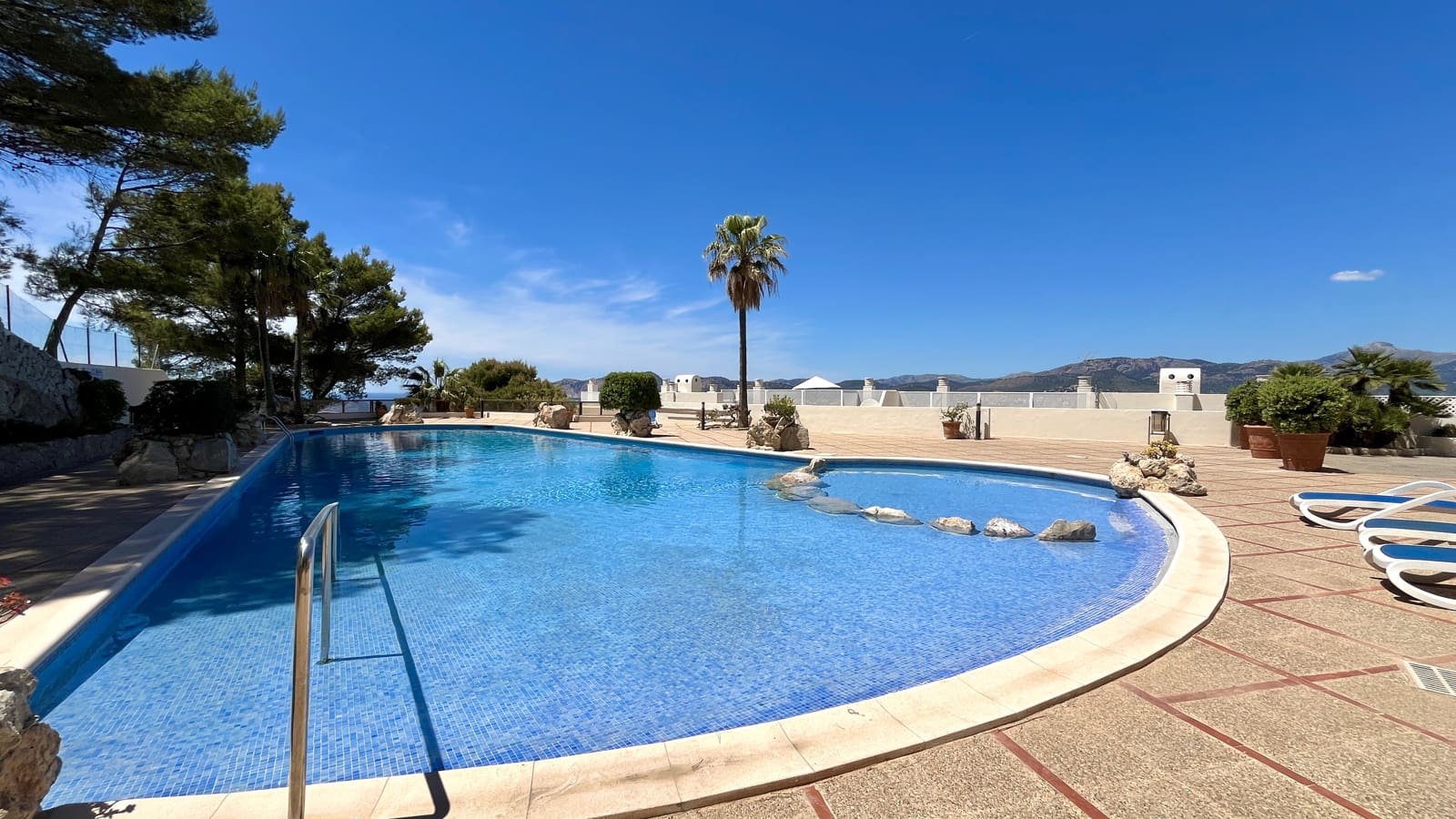 2 bedroom Apartment for rent in Santa Ponsa - € 3,000 (Ref: 8295308)