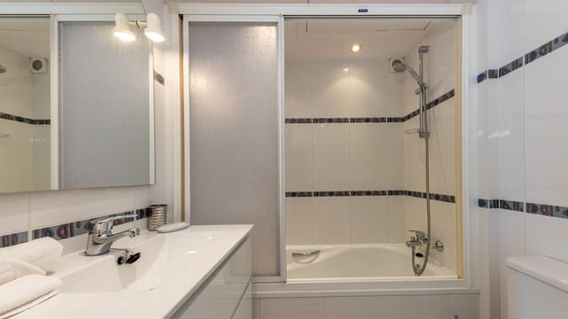 3 soverom Leilighet til leie i Illetas, Calvià med svømmebasseng - € 2 950 (Ref: 8295311)