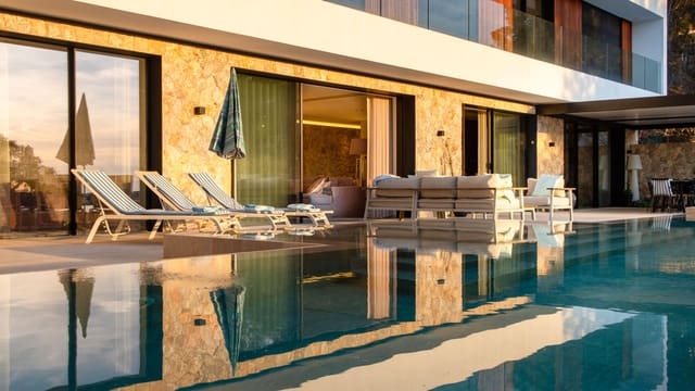 7 bedroom Villa for sale in Puerto de Andratx, Andratx with pool garage - € 6,900,000 (Ref: 8301966)