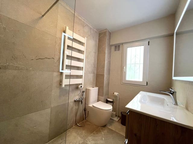 2 slaapkamer Appartement te koop in Santa Ponsa, Calvià met zwembad garage - € 450.000 (Ref: 8309913)