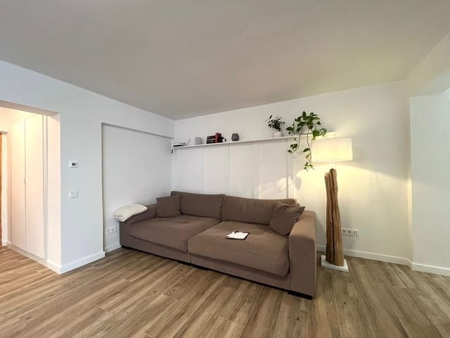 2 slaapkamer Appartement te koop in Santa Ponsa, Calvià met zwembad garage - € 450.000 (Ref: 8309913)