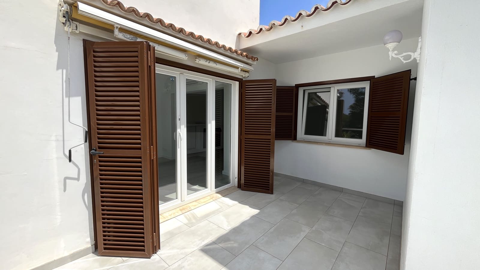 3 sypialnia Willa na sprzedaż w Badia Blava z basenem garażem - 1 273 000 € (Ref: 8317267)