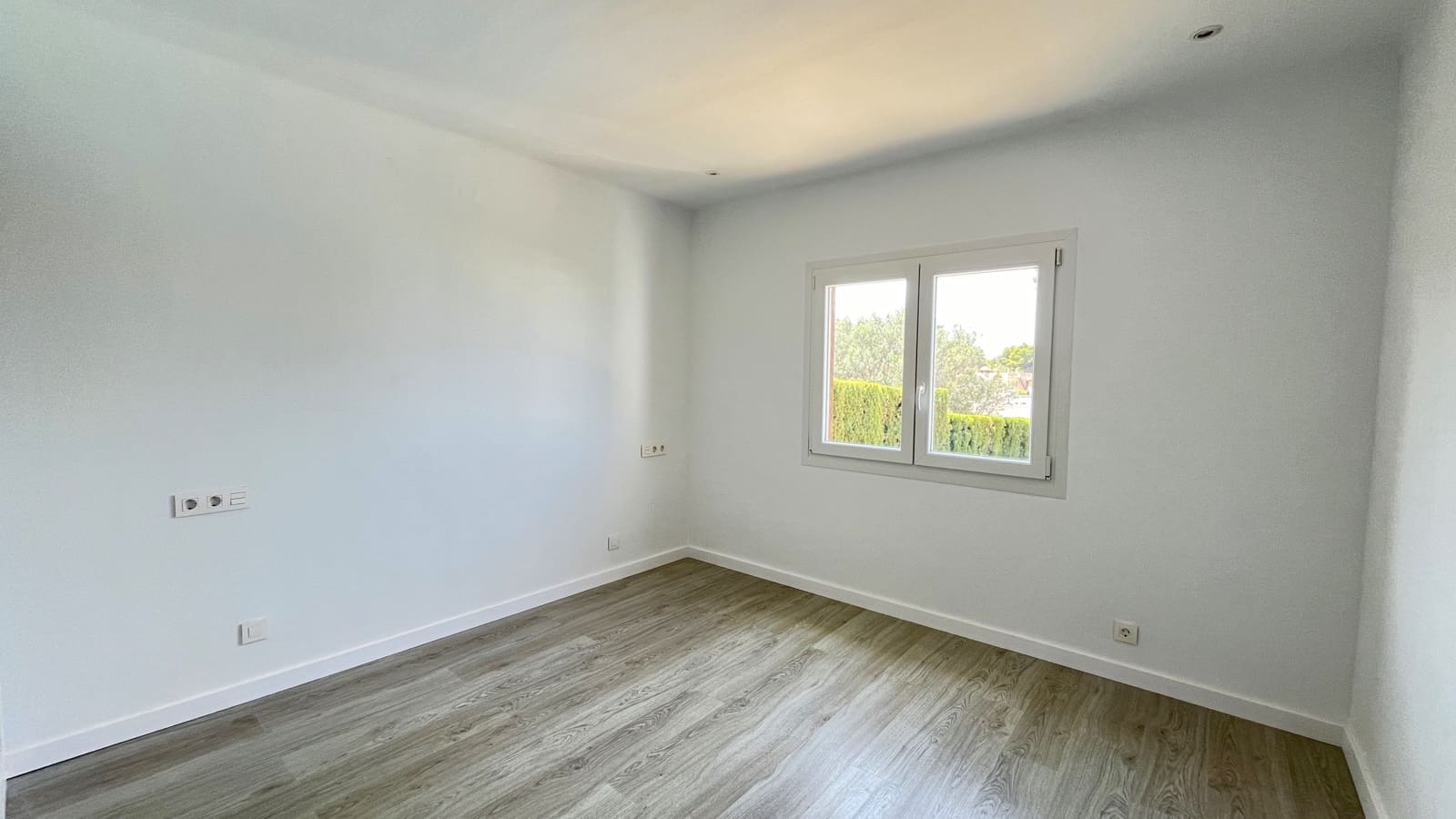 3 sypialnia Willa na sprzedaż w Badia Blava z basenem garażem - 1 273 000 € (Ref: 8317267)